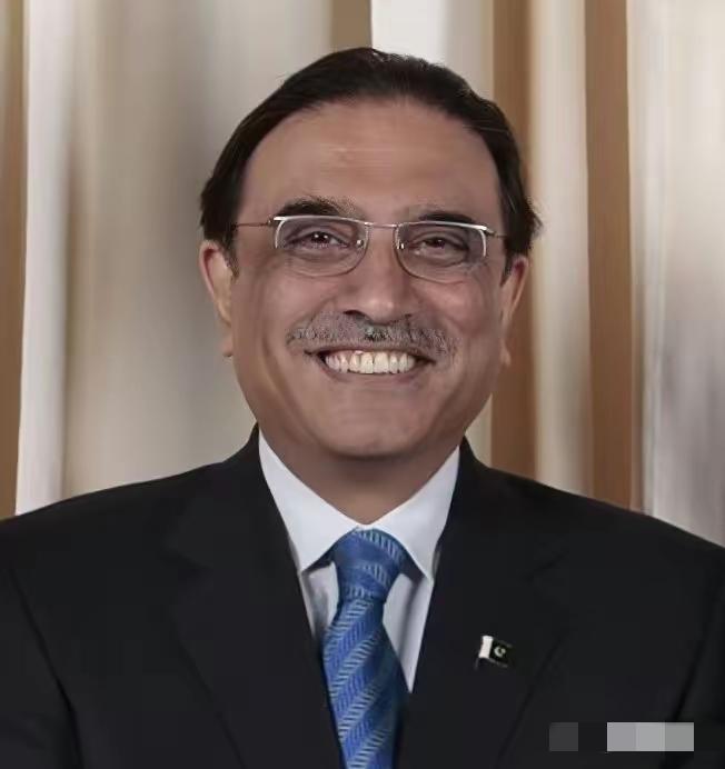 建交75周年之际，巴基斯坦总统紧急访华！这次，巴方想要的不仅仅是“老铁”情谊？