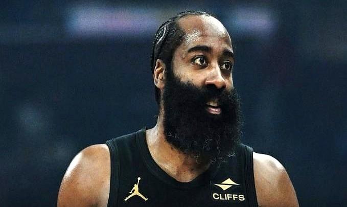 骑士的伤病名单，都快比出场名单还长了。米切尔、加兰、韦德轮着伤，根子不在运气