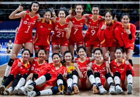 女排公布世锦赛名单，4人意料中，3人呼声高，2人无缘，1人被质疑 2025