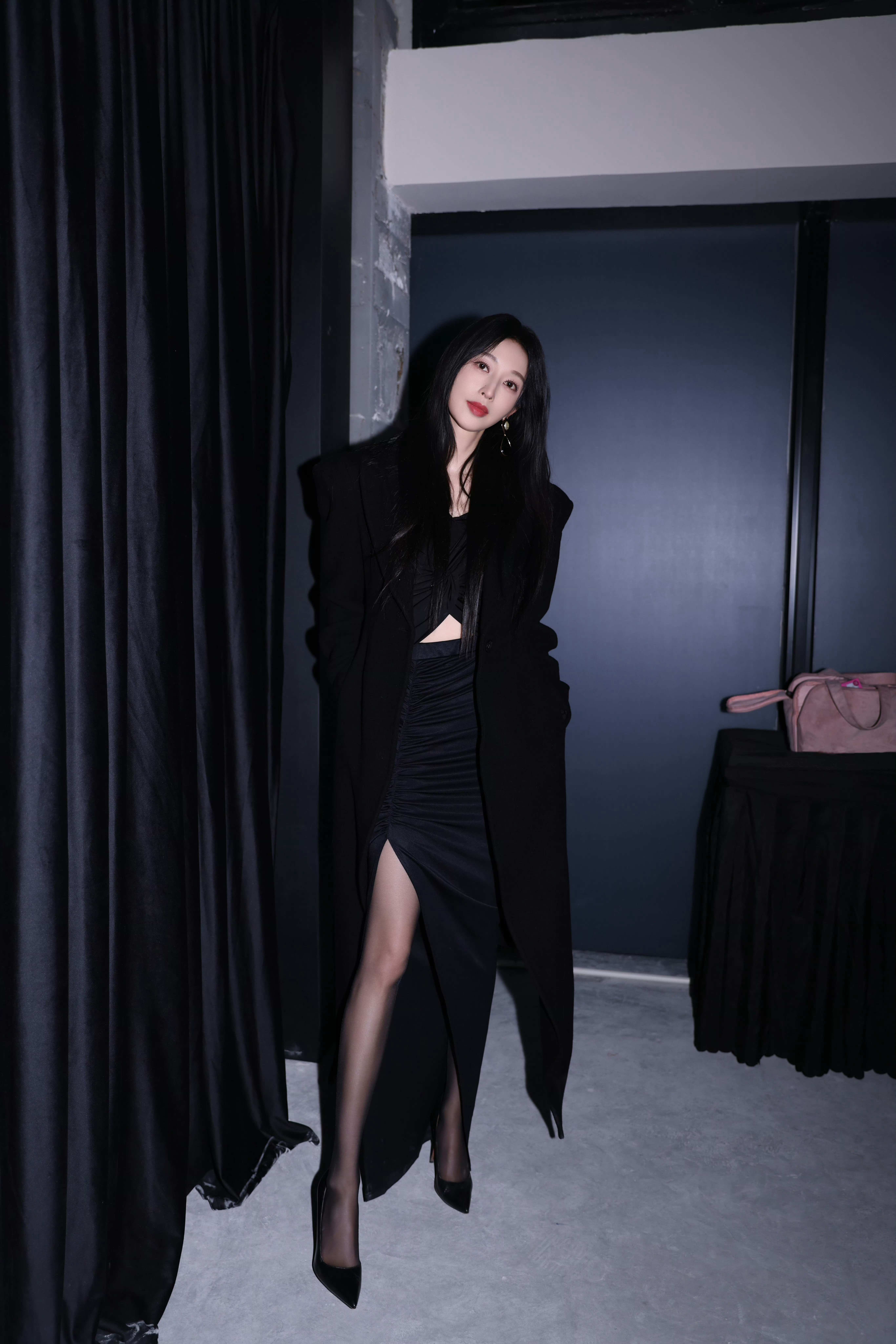 张俪🖤黑丝俪姐，好飒好美