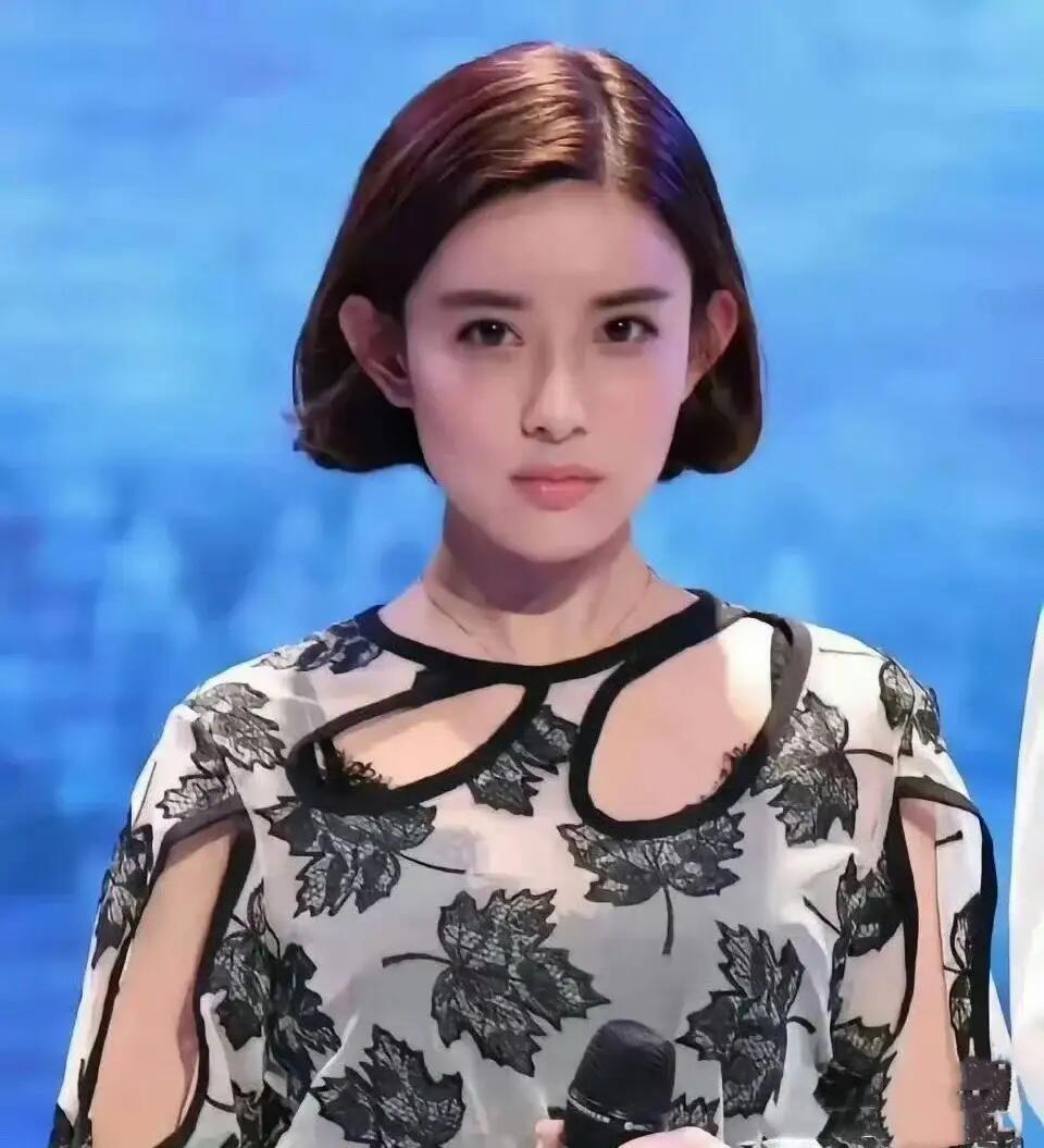 孟子义早期短发时候