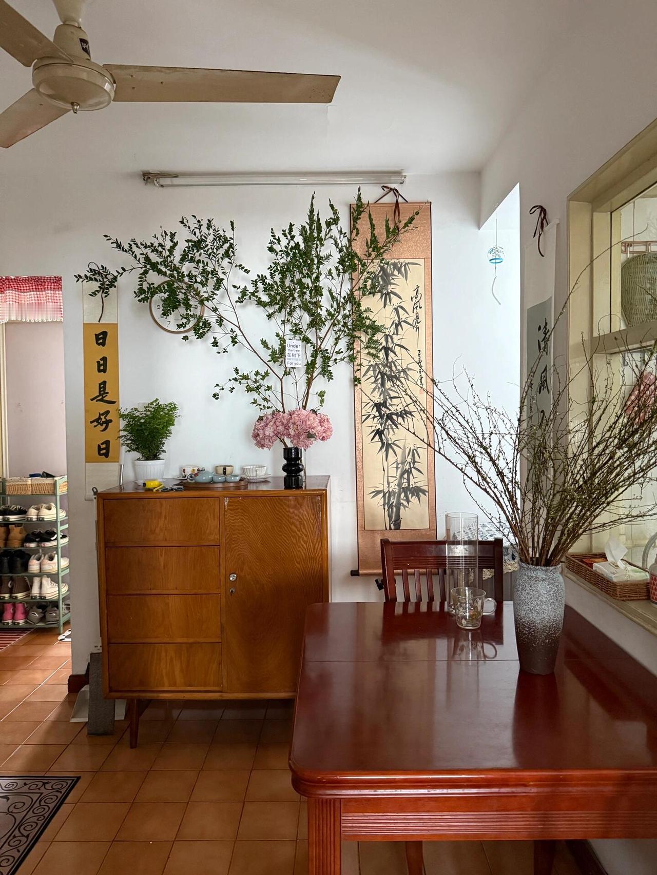 在杭州租下一套48m²的老破小，一个人住别提多舒服了。普通人的小家简简单单就好，