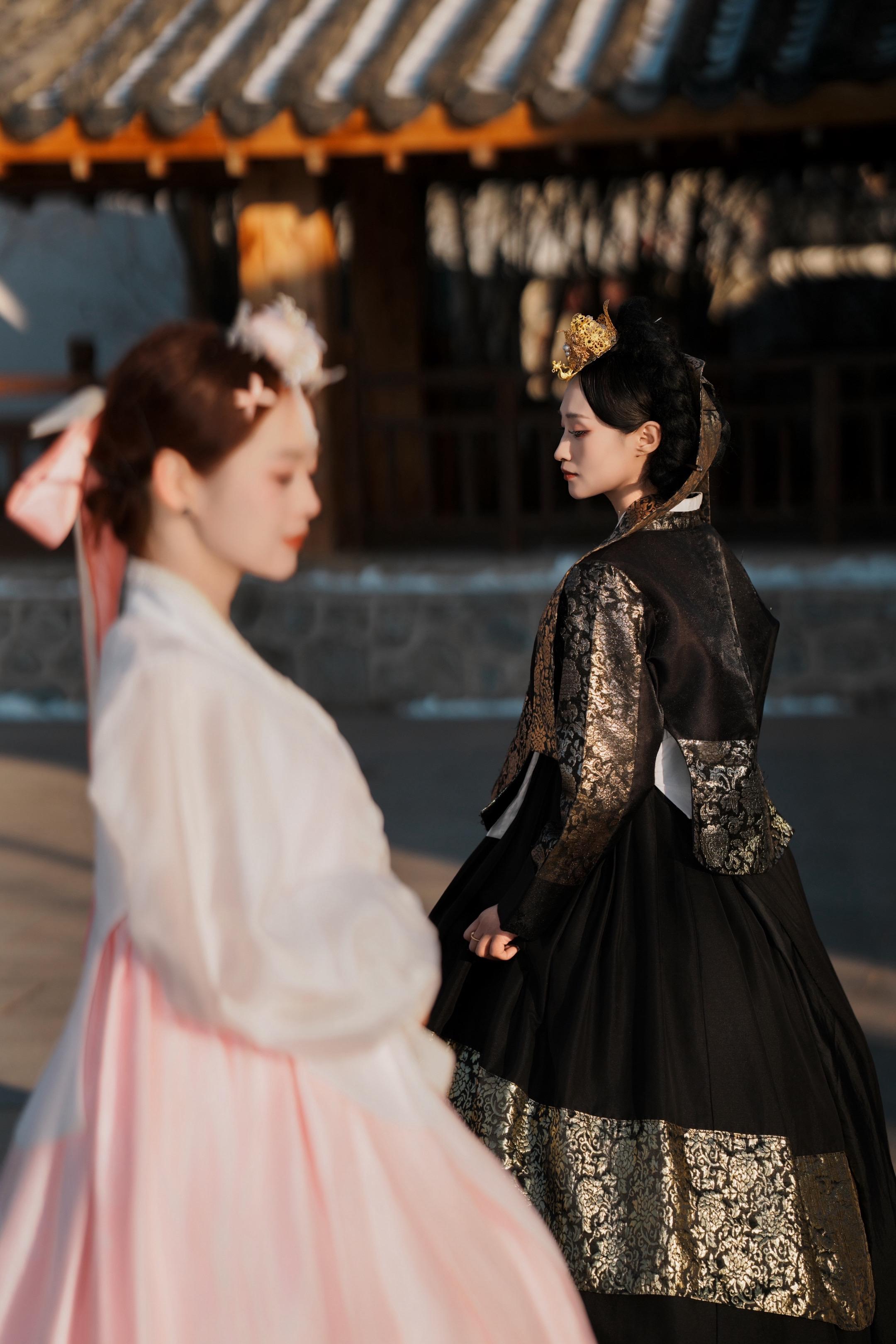 各位老板晚上好 你们的爱播出去哈酒了 今天我过生日休息一天奥。 不要太...