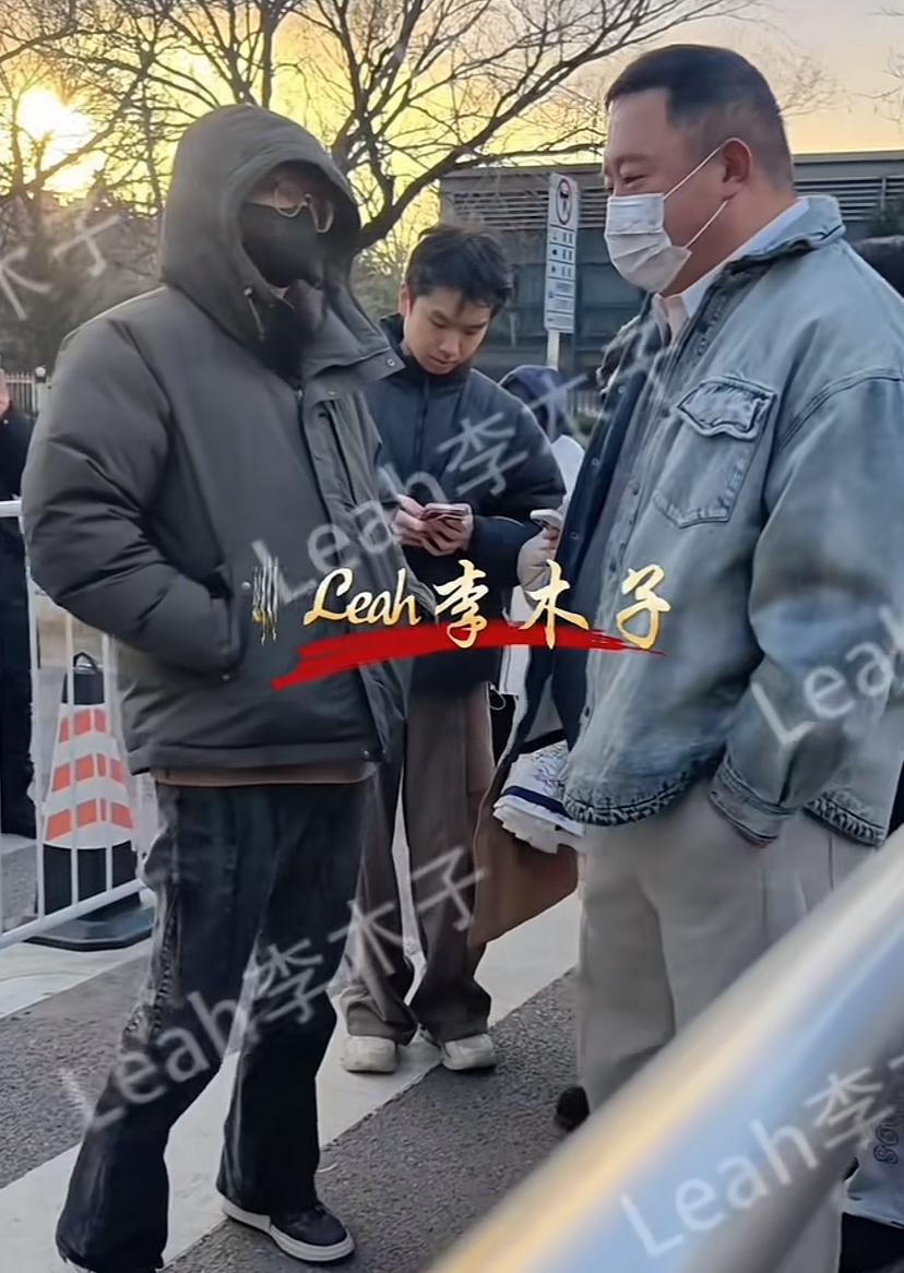 【德云社太子妃阎鹤祥参加央视春晚彩排，落单之后重大突破！】近日，德云社太子妃、