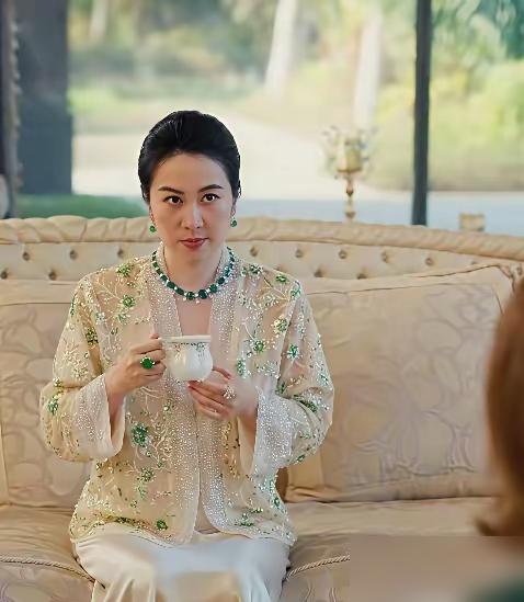 叶璇“沦落”拍短剧，狂飙演技竟让播放量破亿，评论区炸了锅！曾是金像奖最佳女