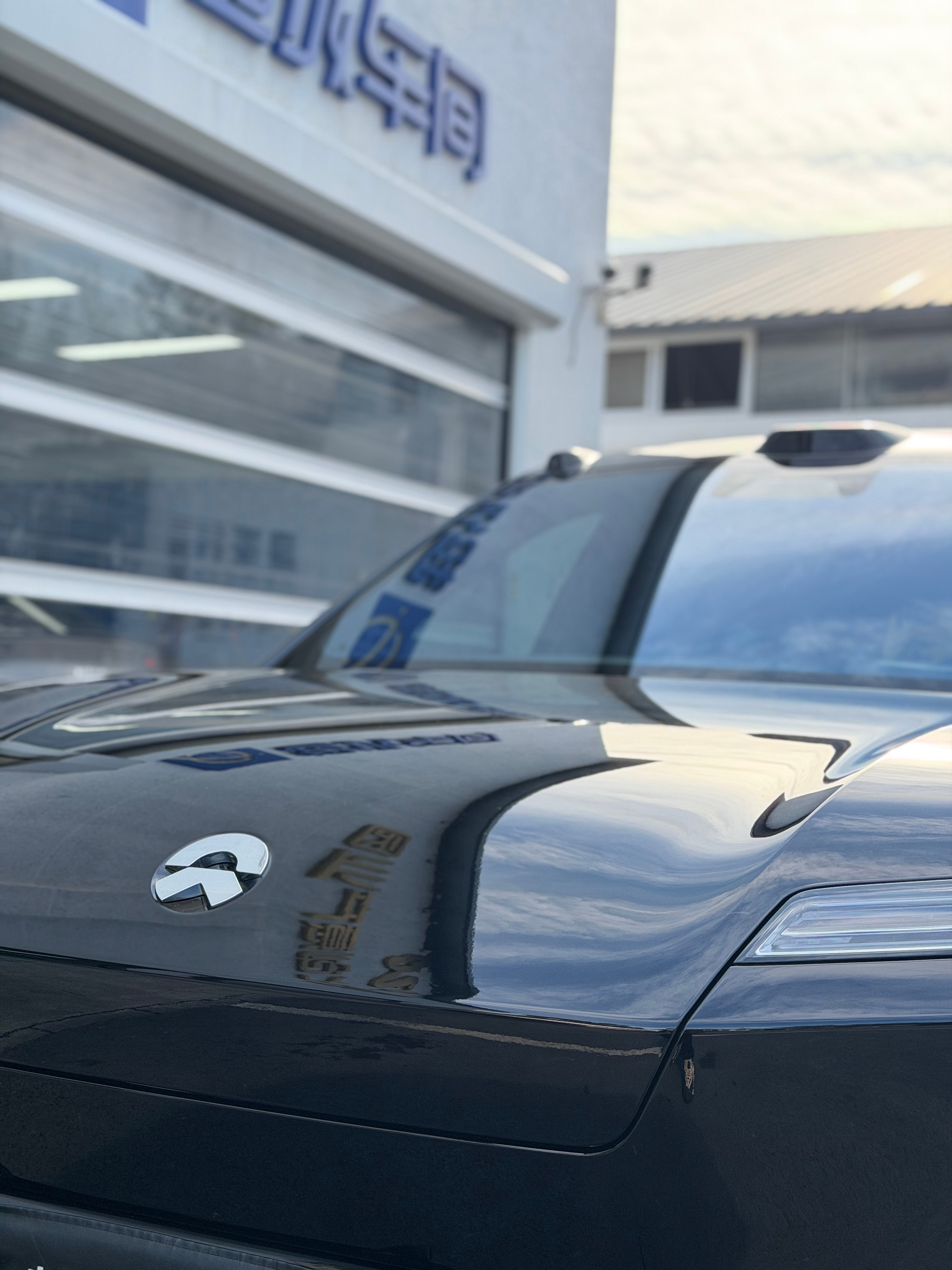 提完车就约了超级车间的贴膜+车衣，特叔团队的手艺我是信任的，这是在超级车间贴的第