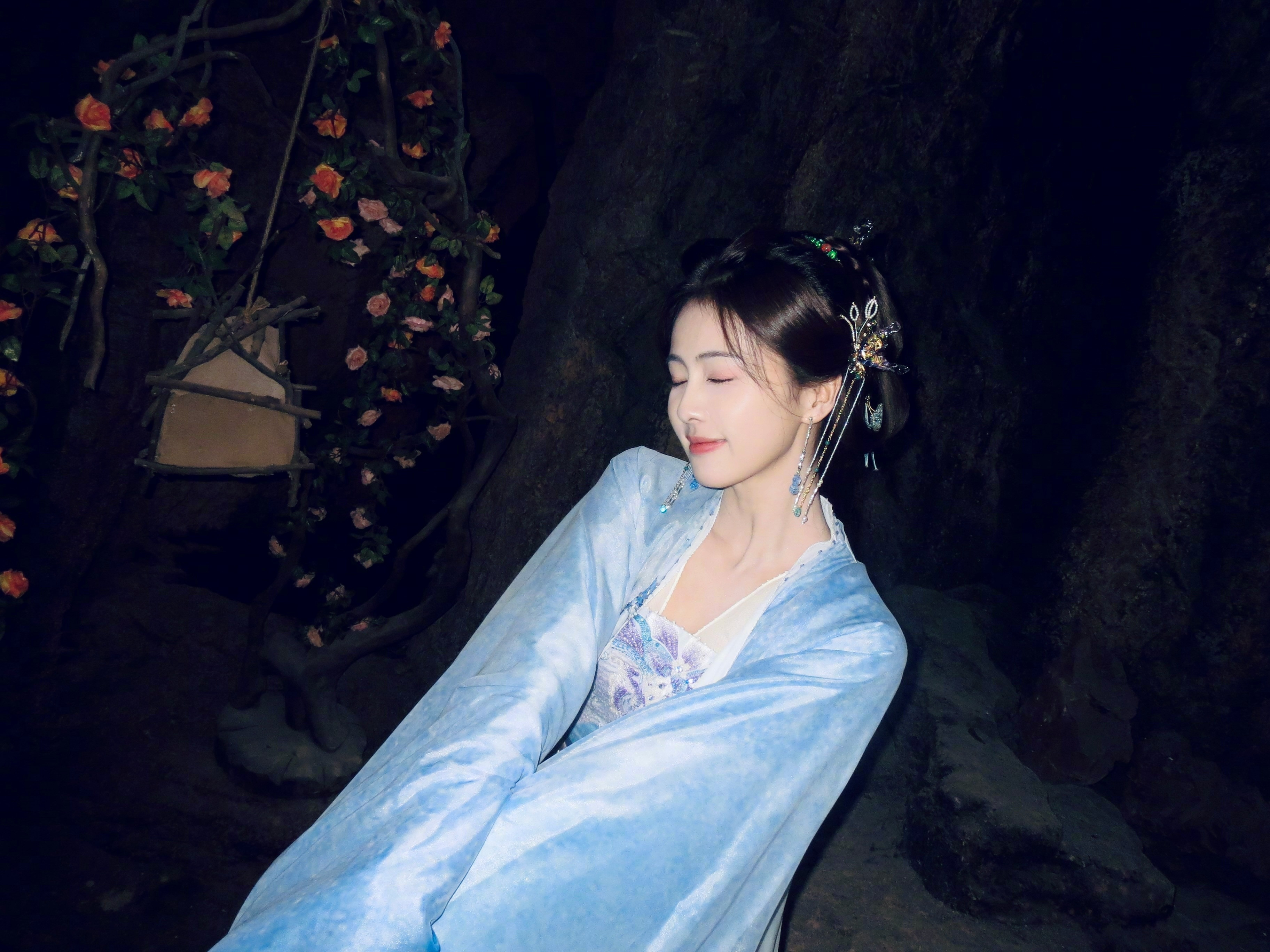 白鹿美味怎能不思念白鹿在复制粘贴的时代，你是手写的诗[玫瑰]​​​