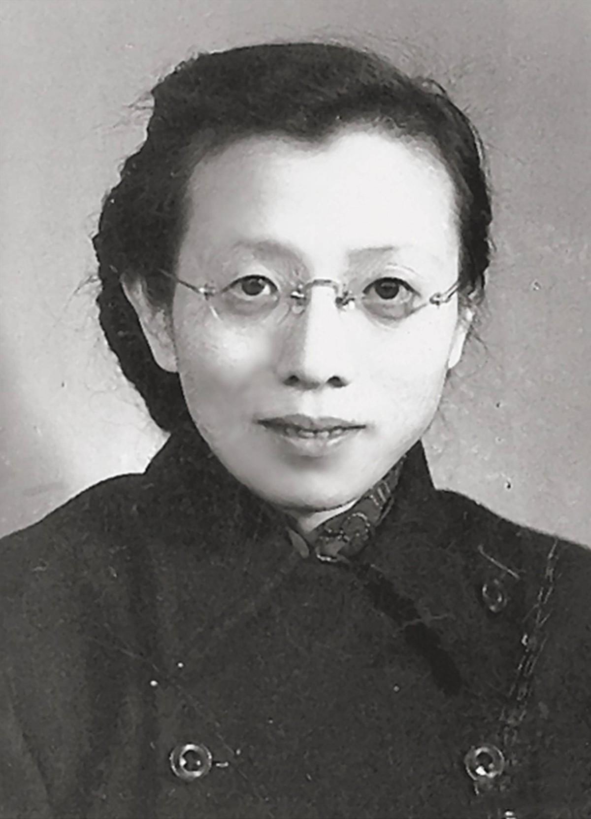 🌞1949年，南京解放后，一位贵妇走到南京总统府前，告诉哨兵，她要面见解放