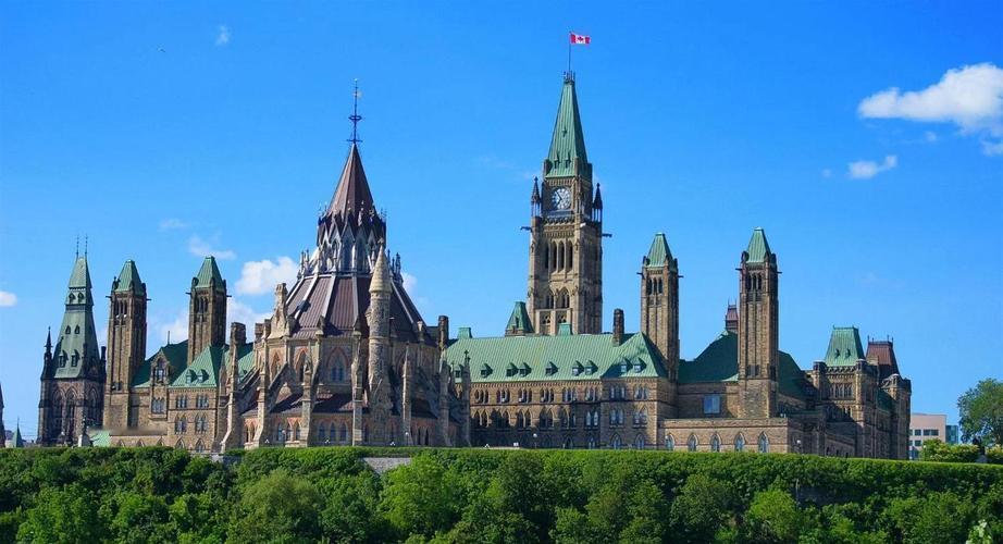 快报！快报！加拿大发生枪击案10人死亡。据环球消息，外媒报道：当地时间2月10