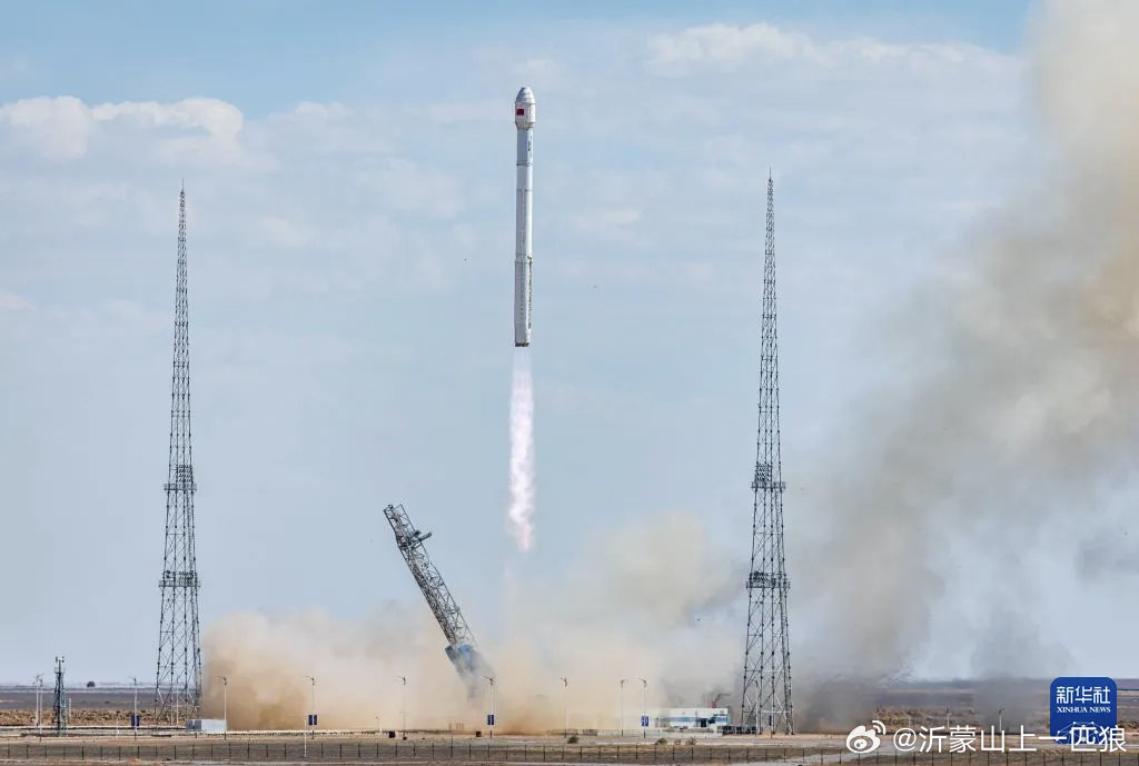 【一箭十星！】朱雀二号改进型遥七运载火箭发射成功，民营火箭进入规模化组网任务。(