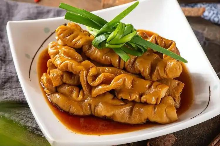 猪大肠被关注！医生发现：冠心病患者常吃猪大肠，或有5种变化一提到猪大肠，不少