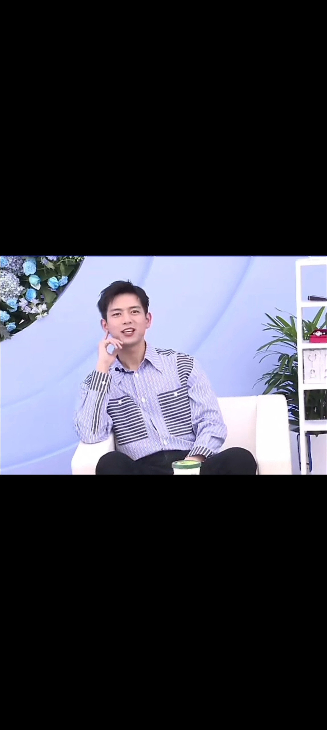 6年前的李现被粉丝索要vlog他说“不太现实”。6年后的李现:我干啥都得记录一下