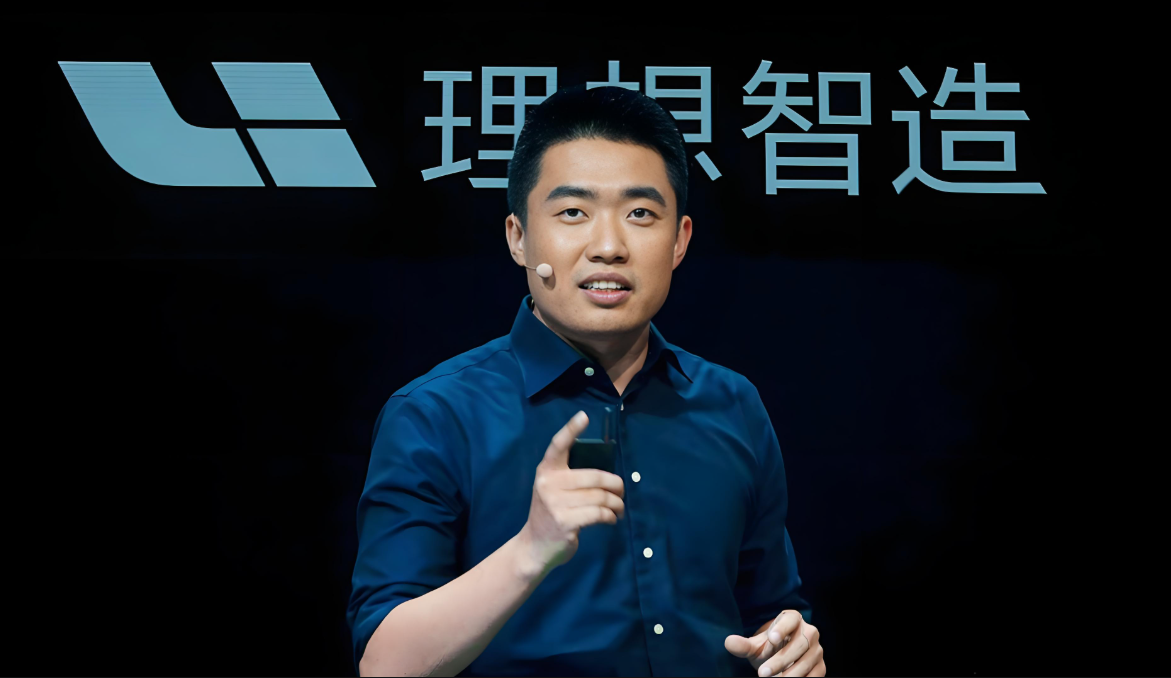 赛力斯：终于看到太阳！23年亏了24.5亿，24年赚了59.46亿。理想：真叫