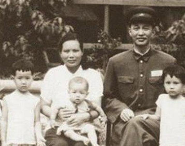 51年一女同志赴山西寻找失联12年长女：我是张文，我丈夫是洪学智“1951年5