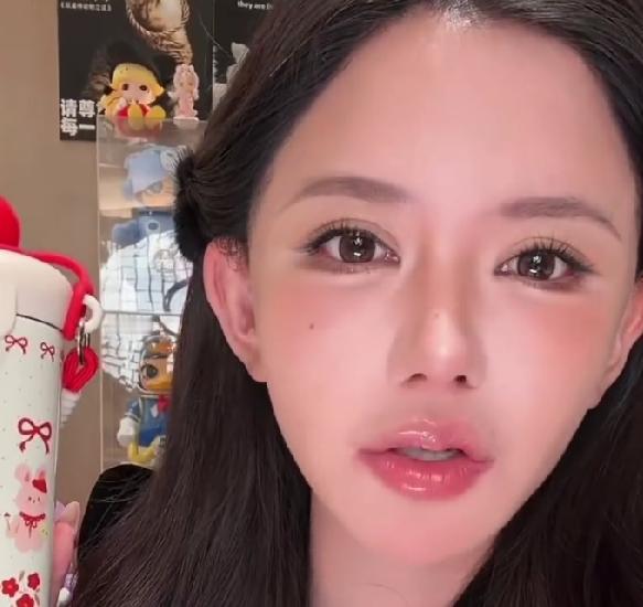 韩安冉女儿优米广告报价一分钟500元，还送45万宣传，粉丝比妈多网红圈又出新鲜