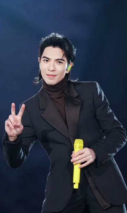 我有一种预感萧敬腾可能要翻车了不是他在外面有人了，而是38岁的他在星光盛典上