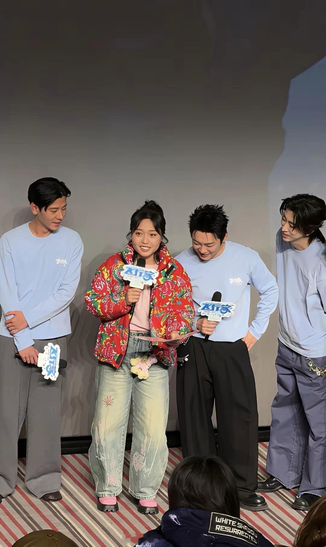 董宝石这不是又好起来了，2024年砸车事件不得不停止了很多事情，如今和李雪琴，蒋