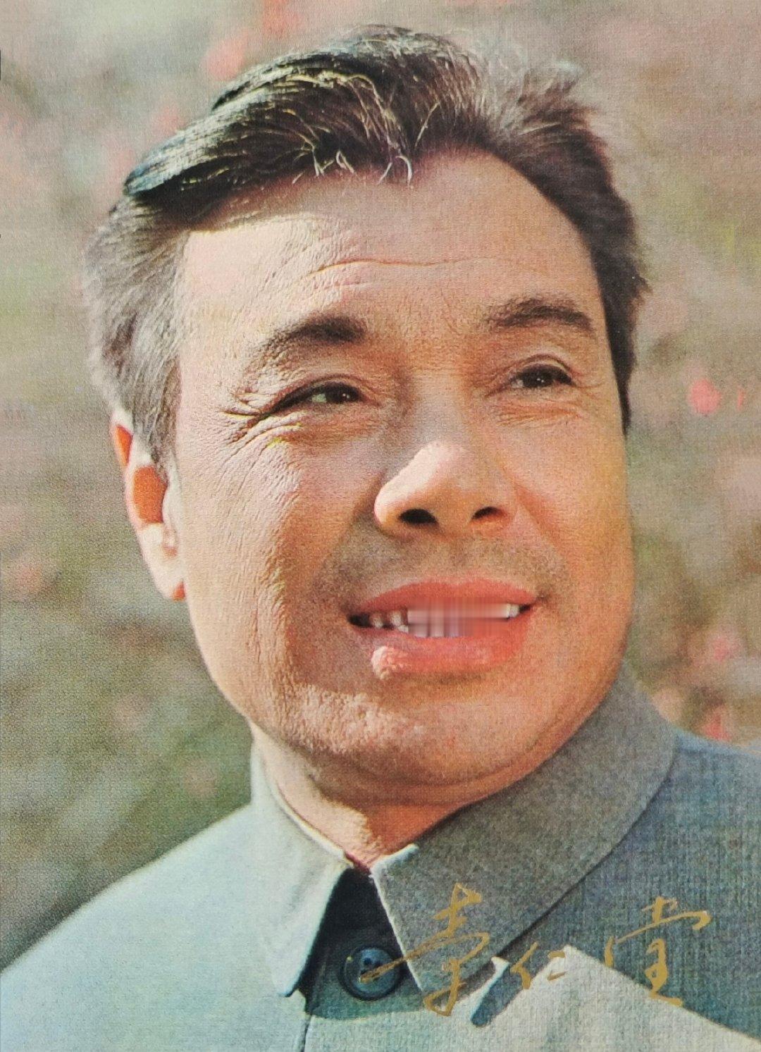 八十年代，带签名的电影演员小卡片。赵静、李仁堂、刘晓庆、唐国强、张瑜、达奇、谢芳、茅为蕙、陈冲。​