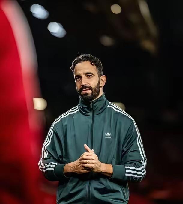 曼联1-1西汉姆联赛后总结！1，阿莫林再次证明自己是个庸才，曼联现在踢球踢的很