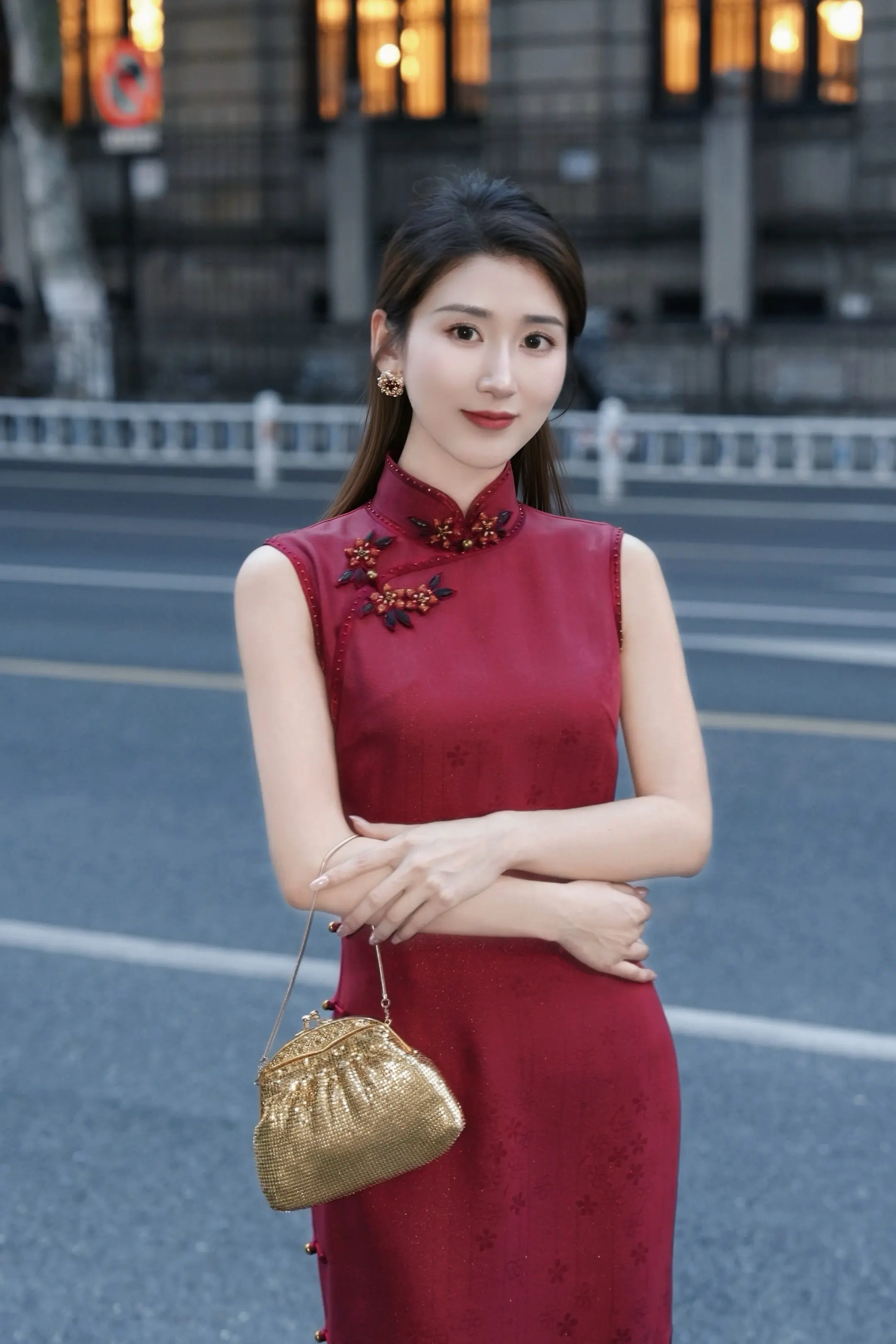 来个旗袍合集吧～大家更喜欢哪件呢？