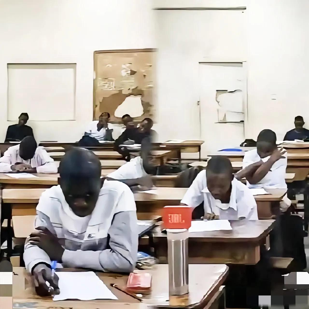 秋招热梗！高校留学生试卷引热议，基础算术题让家长直言：我家娃都会秋招正扎堆