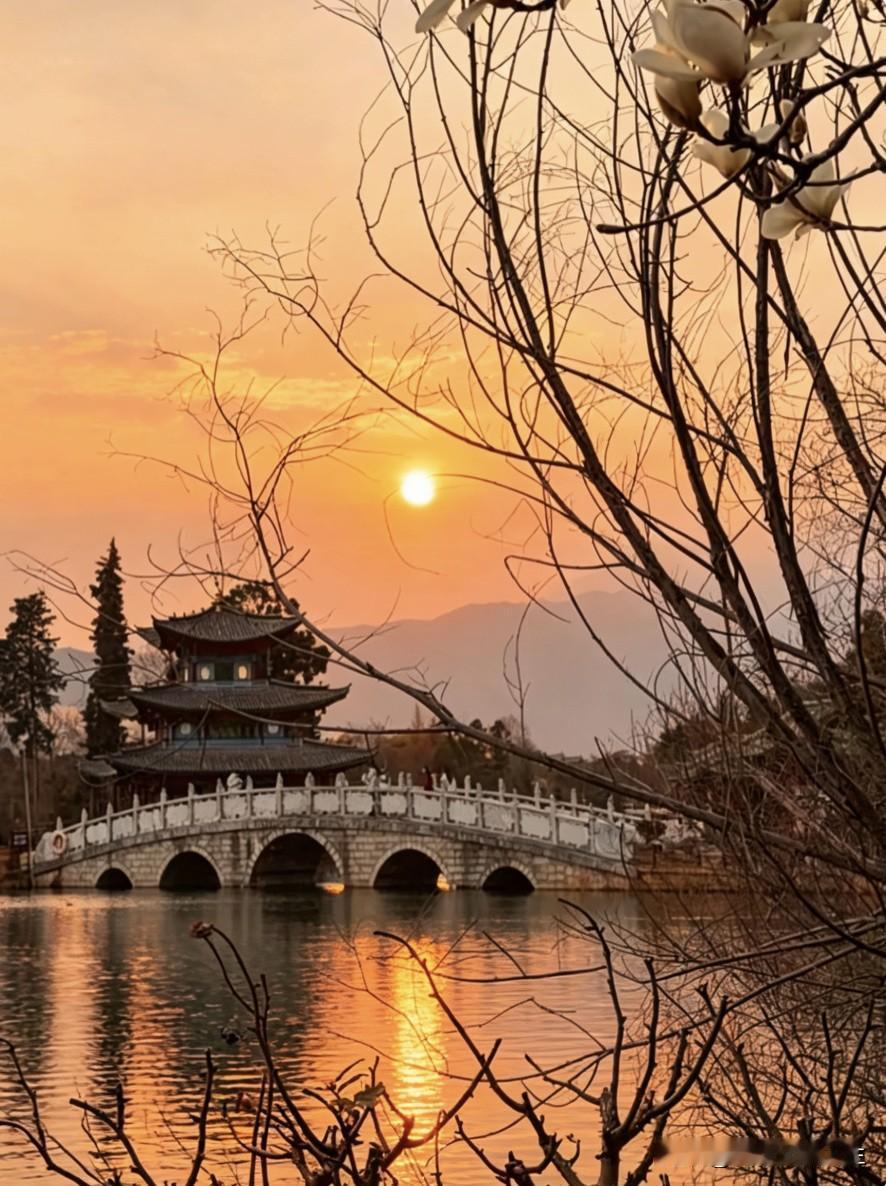 世间最精准的天道规律是：“当一个人可以轻而易举去欺负一个人，伤害一个人，并且没