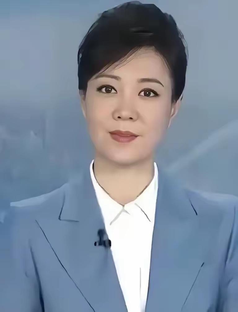 打败康辉撒贝宁的，是个你从从没在热搜上见过名字的主持人。央视内部年度考核结果刚泄