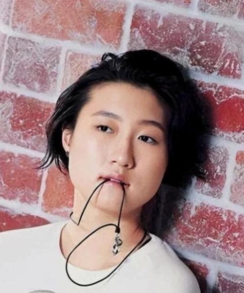 吴卓林真正长大了！不再寄希望于成龙了！吴卓林现在这样挺好白天学设计晚
