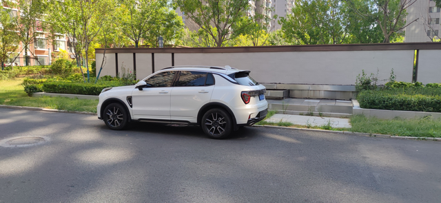 实用为王现阶段我不会买电车说实话，看到满大街窜的剁椒鱼头，我也总有一种冲动想买