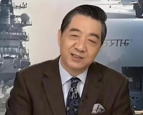 谢谢你张召忠！你真是伟大的预言家！2015年你就说过：“美国啥也不干，让东方大国