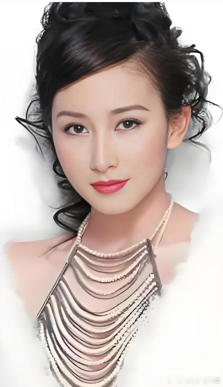 【什么面相的女生容易"上嫁"？相学六看】老相法里，女命婚姻看六个部位，条条有出处