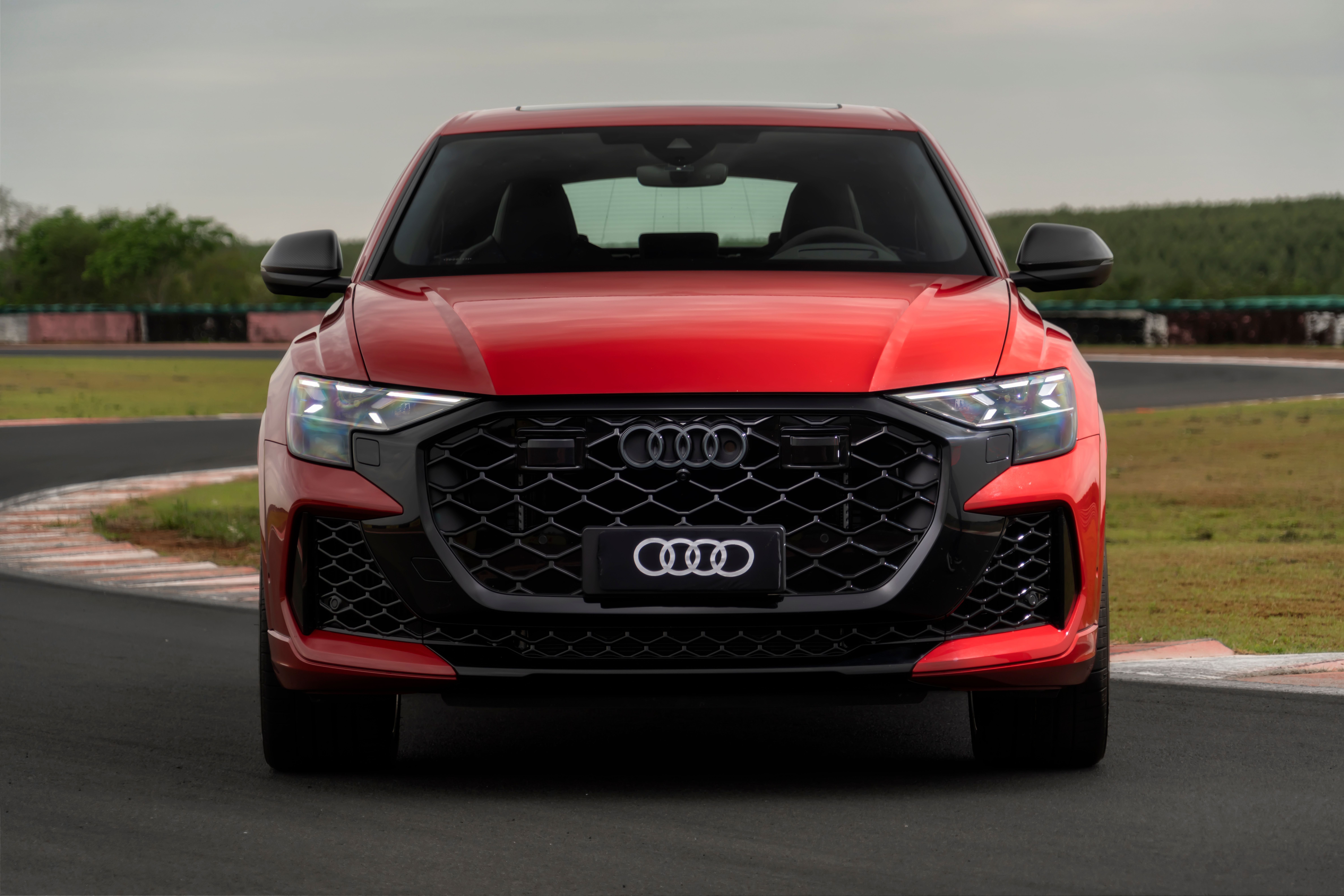 AudiRSQ8performance感觉最近奥迪好像使不上劲…