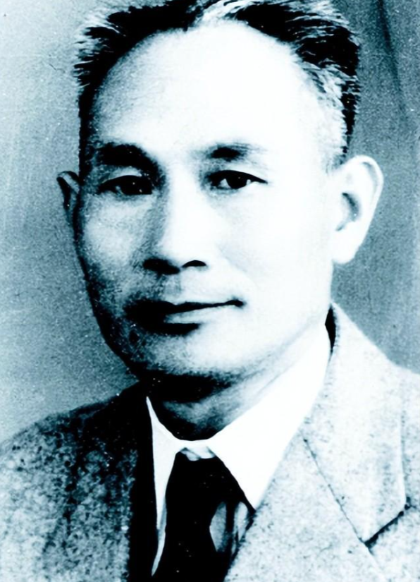 1934年国军少将救下8.6万红军，建国后毛泽东叮嘱：一定要找到他 莫雄，原