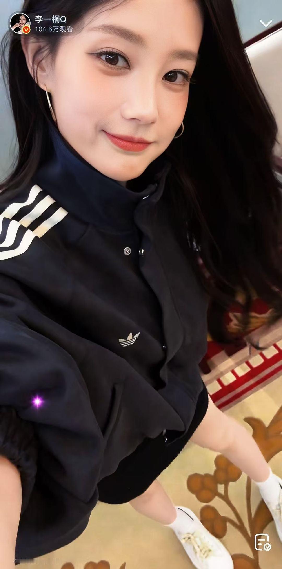 李一桐互联网没有你在乎的人了吗上一秒还是氛围感美女，下一秒沉浸式玩梗，画风一键切