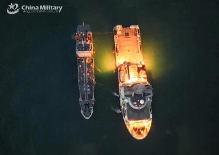 中国真要立威，就必须来一场硬仗。但这场仗，既不能打美国，也不能轻易动日本。那到底