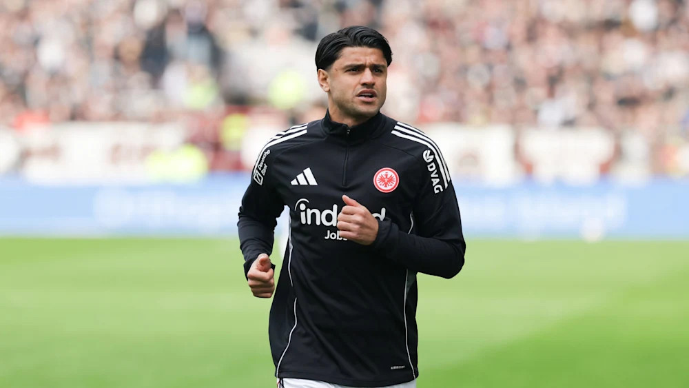 达胡德确定今夏以自由身离开法兰克福！达胡德于2024年加盟法兰克福，现有合同今夏