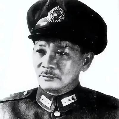 他被骂了一辈子的反共军阀，到头来竟是共产党最大的保护伞！他就是大名鼎鼎的北伐铁军