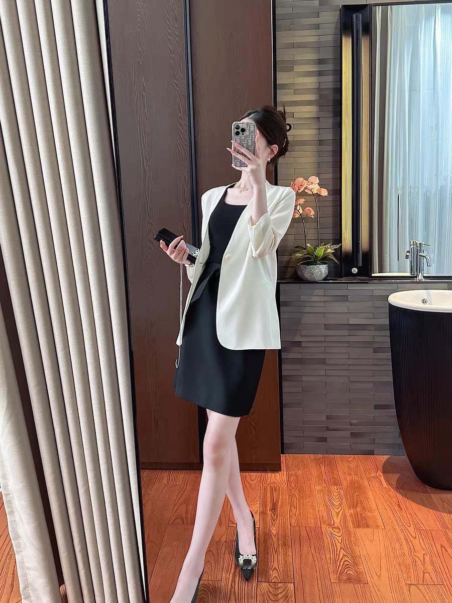 气质减龄白色西装，打工人的必需品！每日搭配分享·时尚穿搭喜欢的穿搭分享