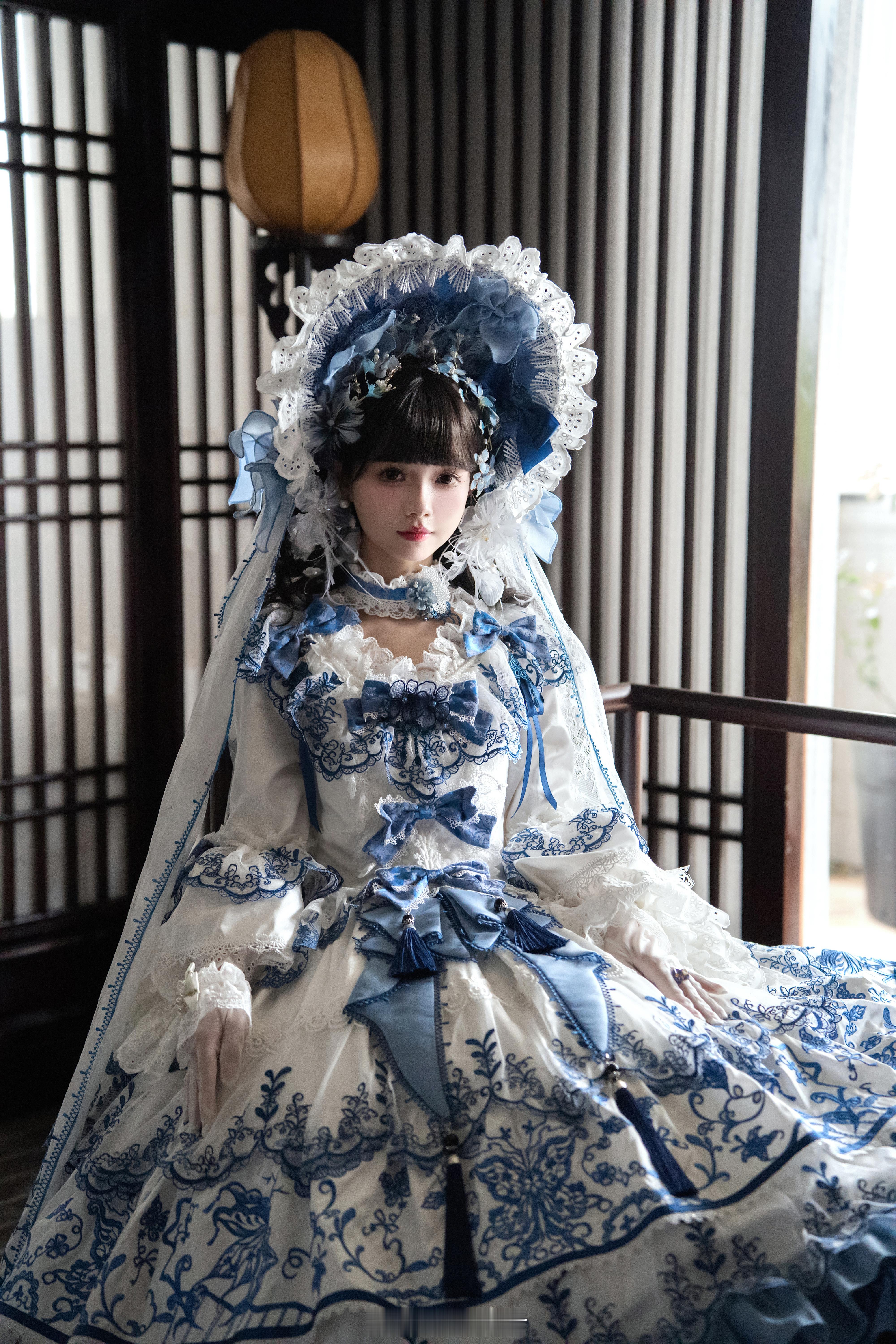 🦋蝶恋青花🧚‍♀️：猫梓子👗：荆棘玫瑰存档lolita摄影​​​