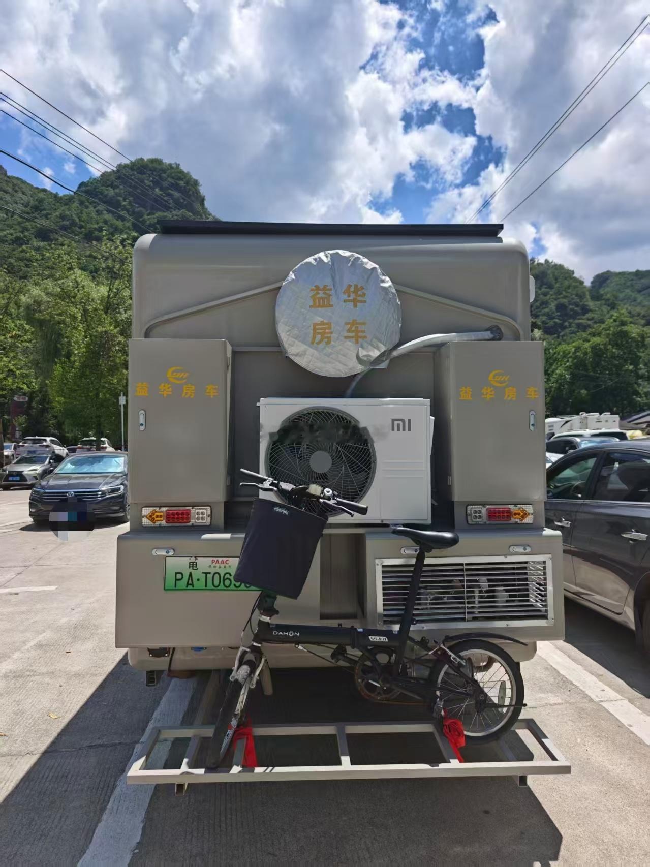 三蹦子巨型房车~~~这玩意得多少钱啊？？？上高速怎么收费啊？？？海阔试车超话