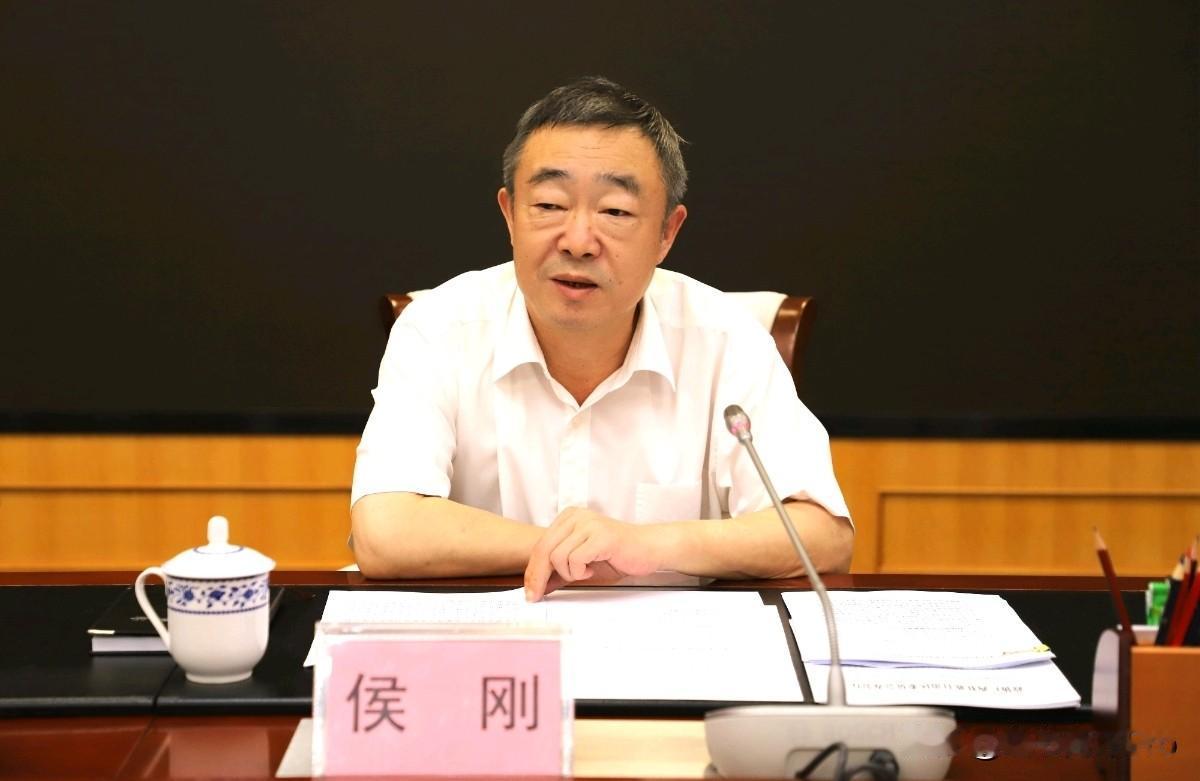 侯刚卸任南宁市市长，最新去向尚未公布！9月7日，南宁市十五届人大常委会第四十五次