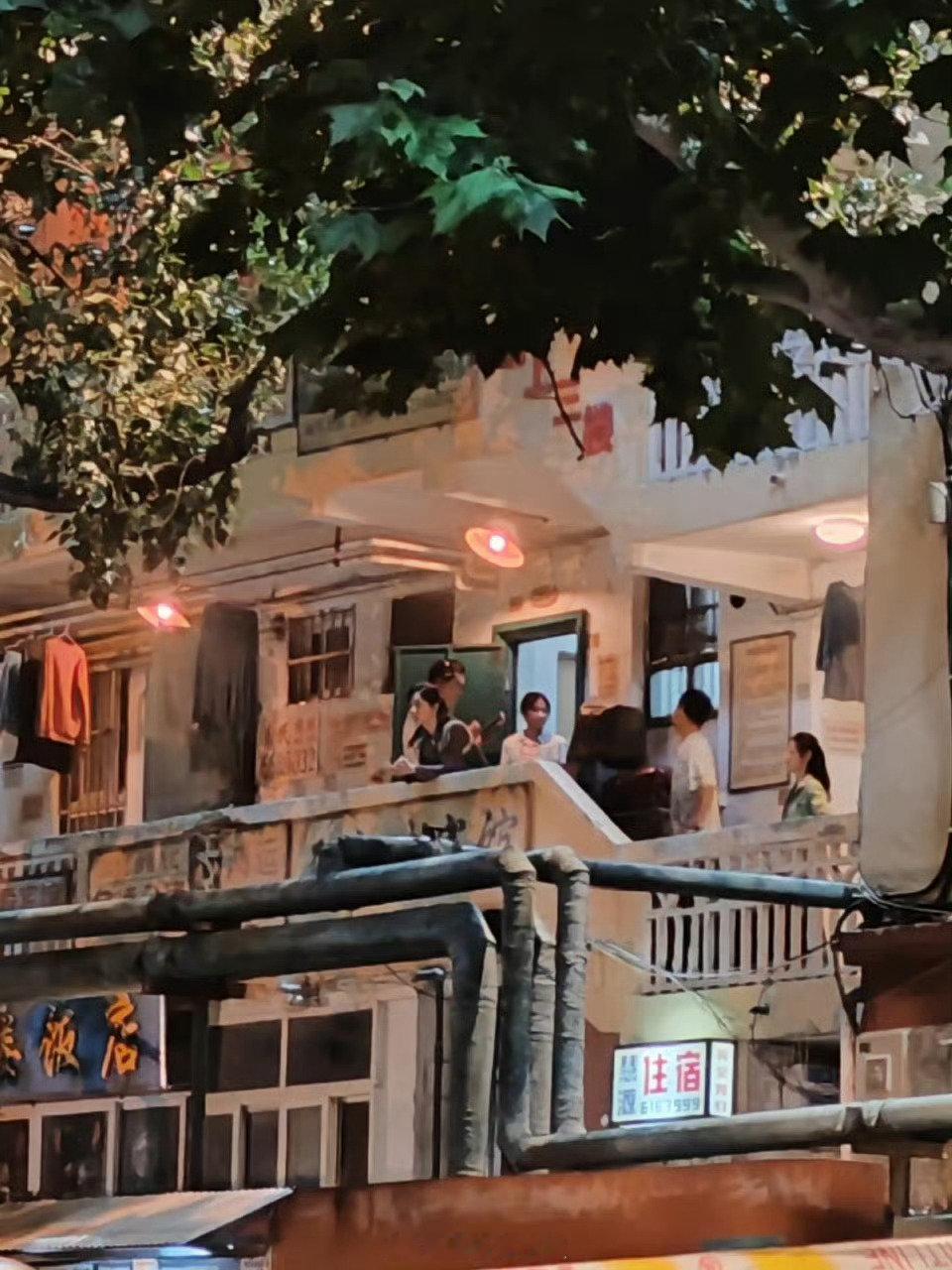 杨紫转念花开高马尾路透杨紫《转念花开》高马尾路透，造型太绝。紫妹每次都能带来意想