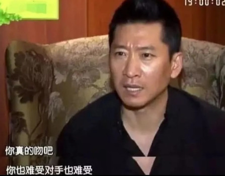 一次，记者曾问周杰：“如果再见到林心如，你会主动跟她打招呼吗？”周杰直言：“我永