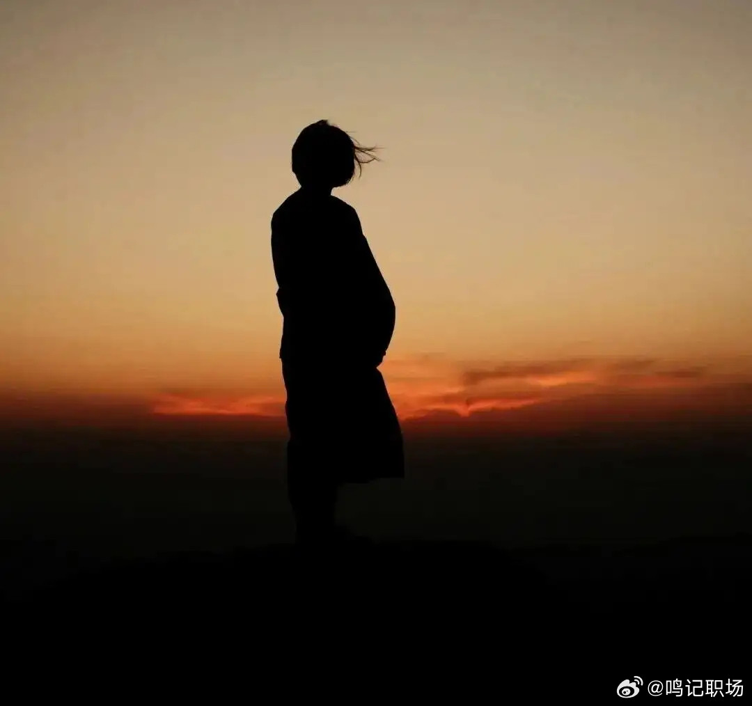 人和人渐行渐远的时候，都觉得是对方变了。