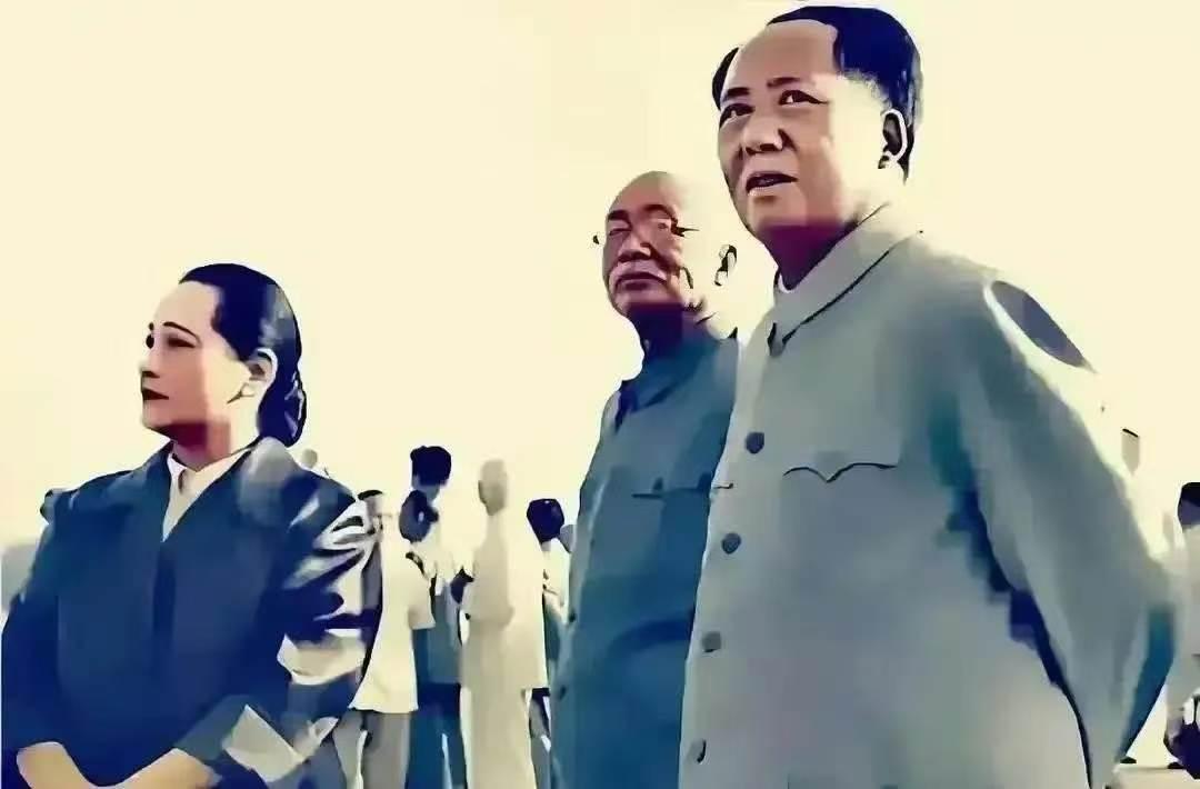 宋庆龄先生曾深情地说：“毛主席对我的称呼，从孙夫人到庆龄先生，再到亲爱的大姐，称