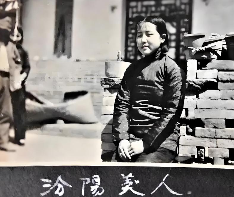 “汾阳美人”的气节！这张照片，是抗日战争时期山西省汾阳县一位大户人家的女儿。当时