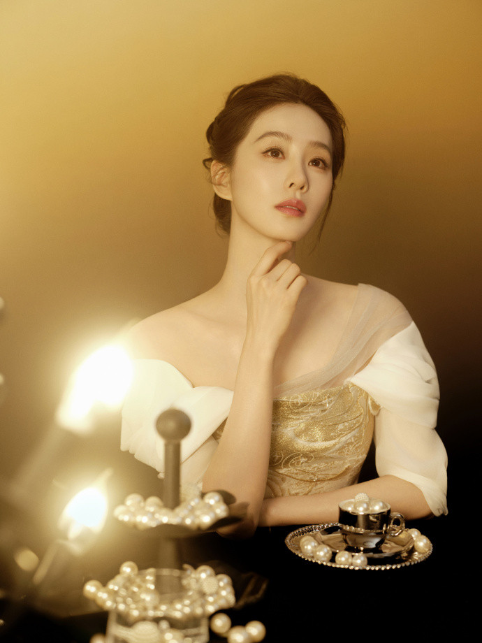 万众瞩目的天坛女神！诗诗来啦～今晚第十六届北京国际电影节闭幕式的新惊喜