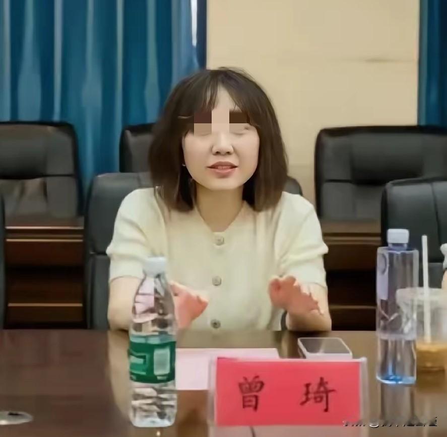 当两个专家级的人物在一起会擦出怎样的火花❇️一个眼科主任挺漂亮一个泌尿科专家