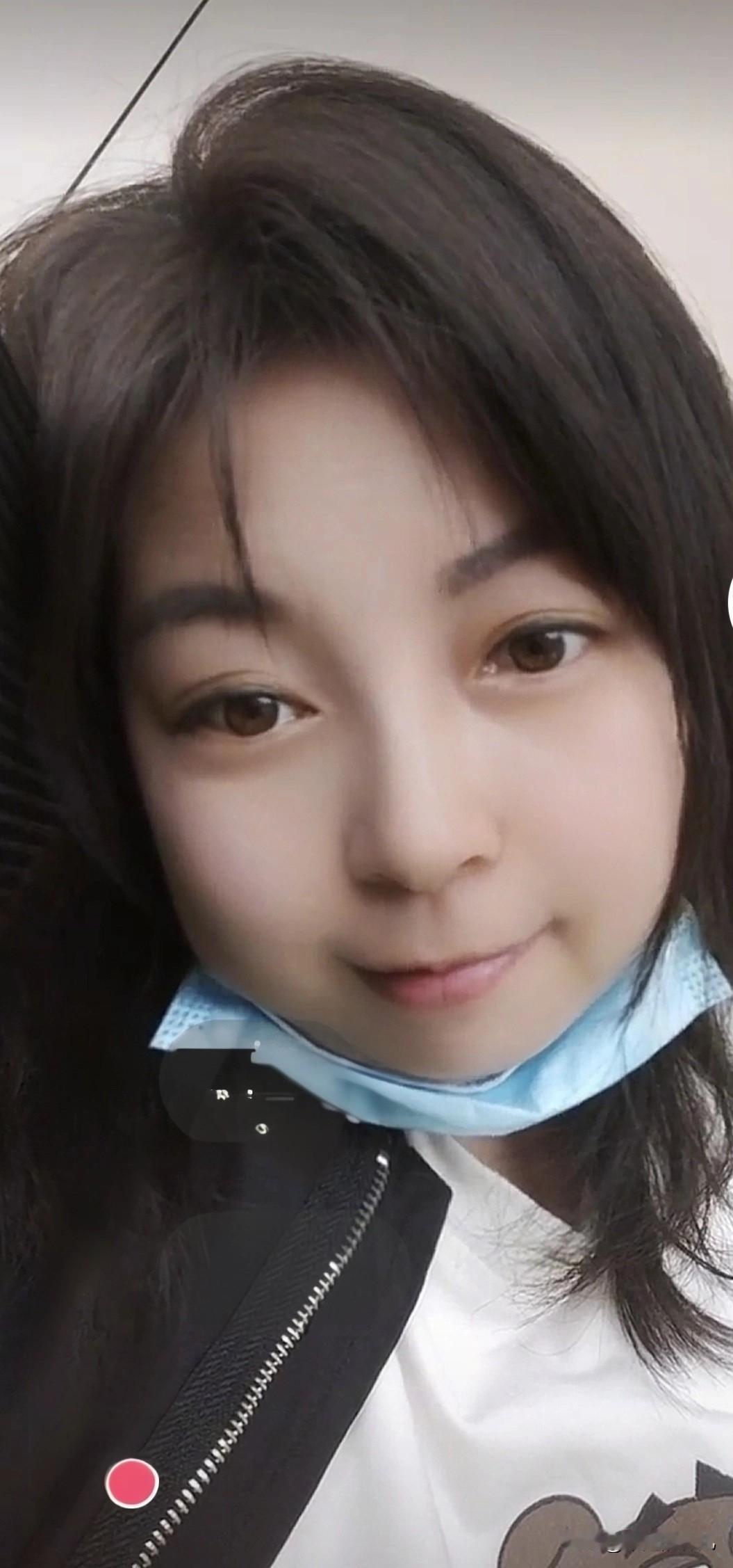 评价一下我的婚姻吧，我突然觉得词穷，怎么说呢，不知道该怎么说说他对我不好