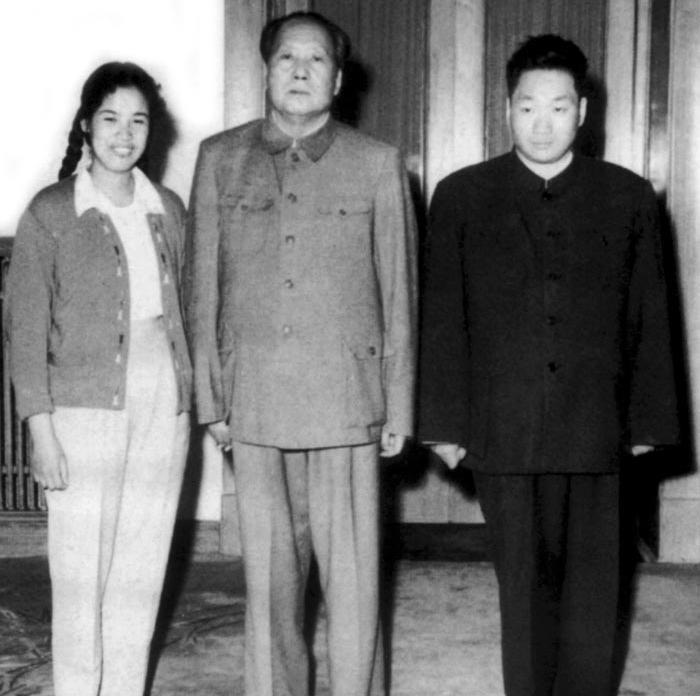 中国革命有四大红色圣地，包括井冈山、瑞金、延安、西柏坡。毛主席的儿子儿媳毛岸青